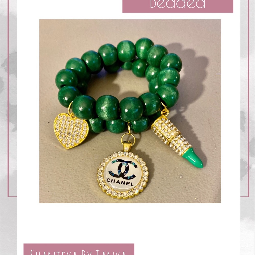 Beaded bracelet with charms